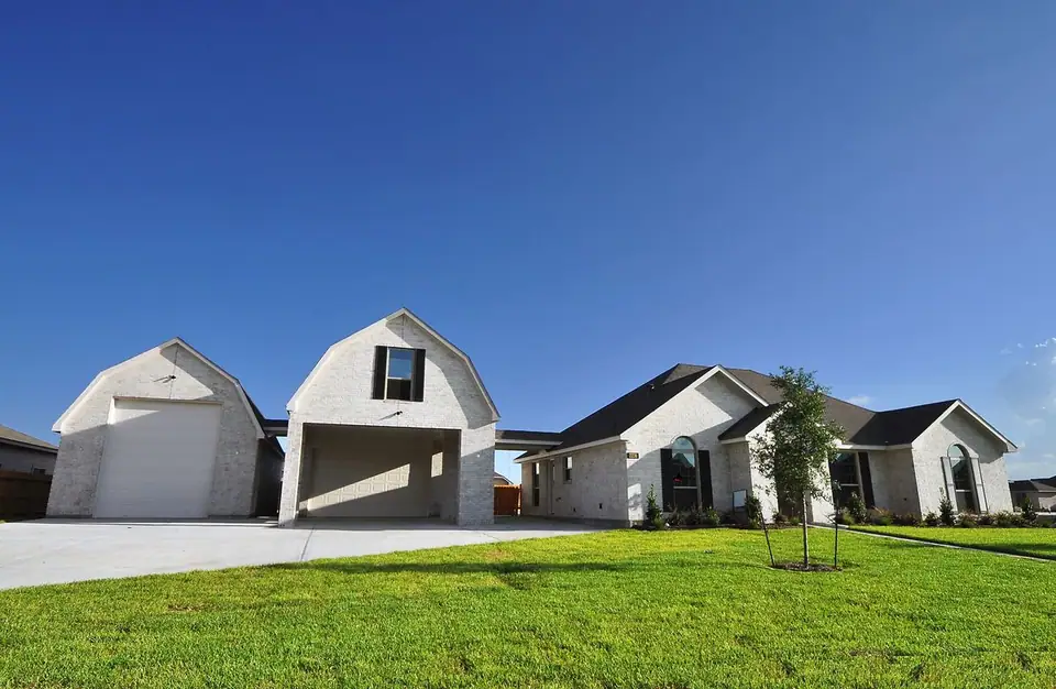 Garage and covered parking beside the home at 2231 Ensenada Drive, League City, Texas