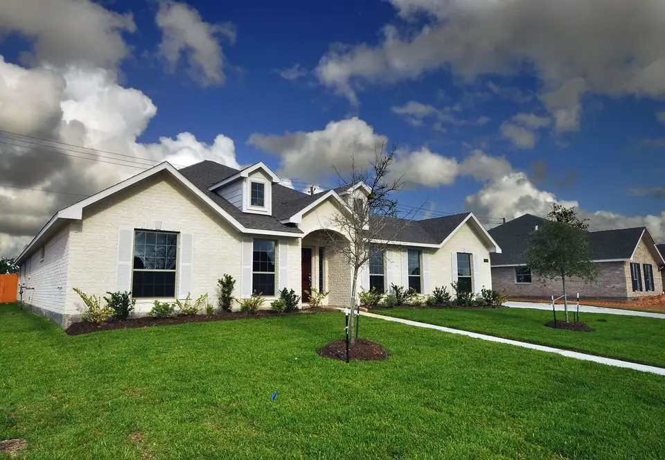 Angled front view of the home at 3821 Verde River Road, League City, Texas
